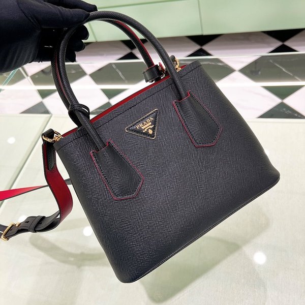 프라다 더블 사피아노 가죽 미니백 [매장가 495만원대]