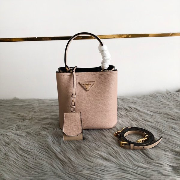 프라다 파니에 사피아노 가죽 스몰백 [매장가 450만원대]