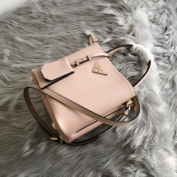 프라다 파니에 사피아노 가죽 스몰백 [매장가 450만원대]