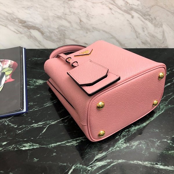 프라다 파니에 사피아노 가죽 스몰백 [매장가 430만원대]