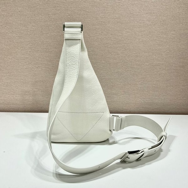 프라다 크로스 가죽백 [매장가 275만원대]