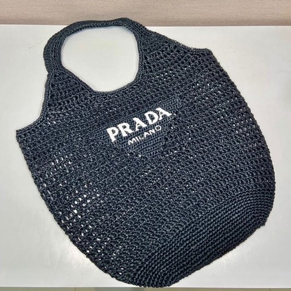 프라다 크로셰 토트백 [매장가 265만원대]