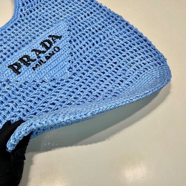 프라다 크로셰 토트백 [매장가 265만원대]