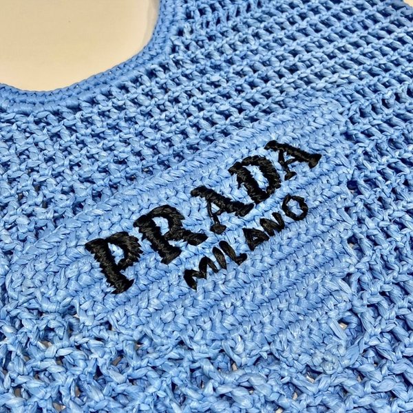 프라다 크로셰 토트백 [매장가 265만원대]