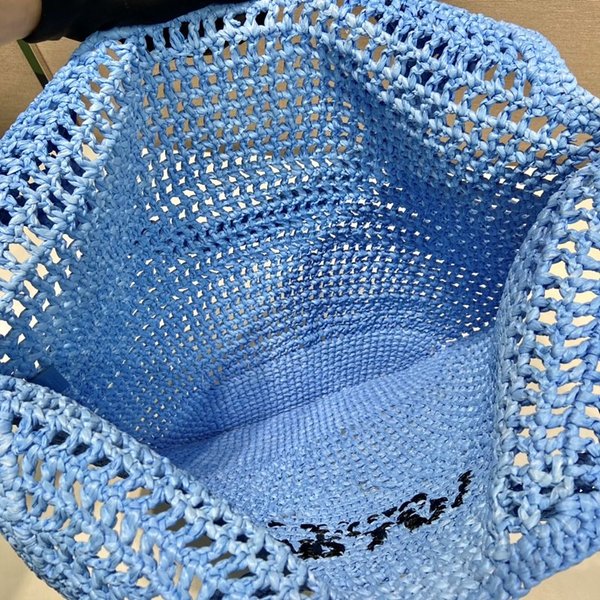 프라다 크로셰 토트백 [매장가 265만원대]