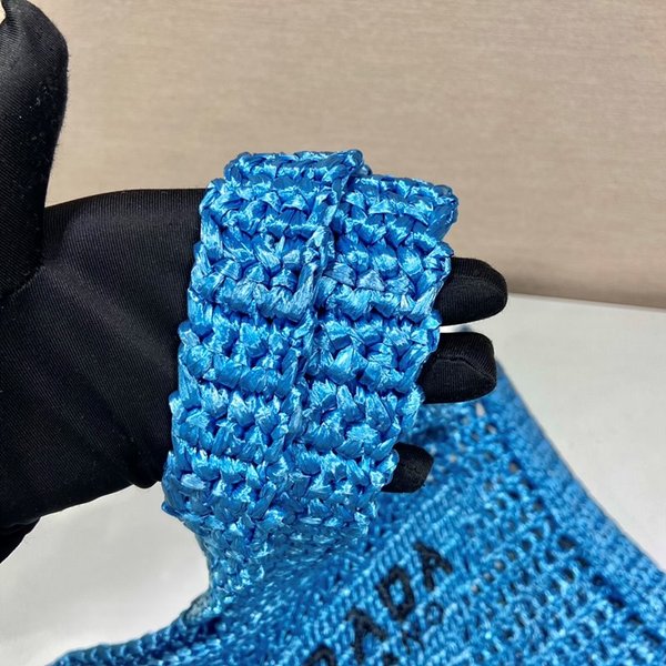 프라다 크로셰 토트백 [매장가 240만원대]