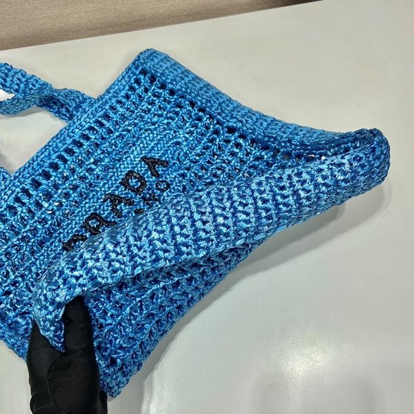 프라다 크로셰 토트백 [매장가 240만원대]