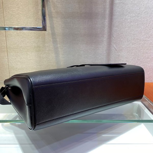 프라다 사피아노 가죽 토트백 [매장가 670만원대]