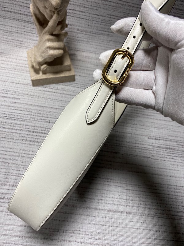 프라다 미디엄 가죽 숄더백 [매장가 395만원대]