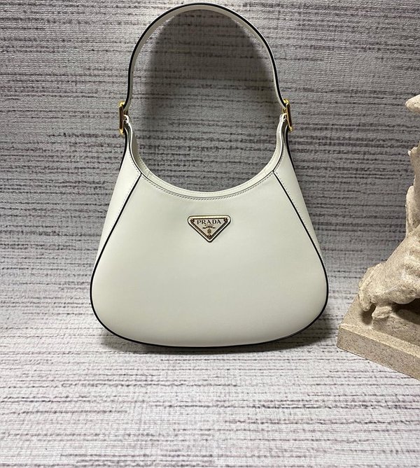 프라다 미디엄 가죽 숄더백 [매장가 395만원대]