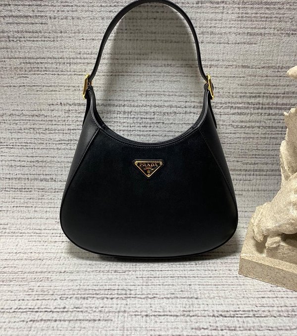 프라다 미디엄 가죽 숄더백 [매장가 395만원대]