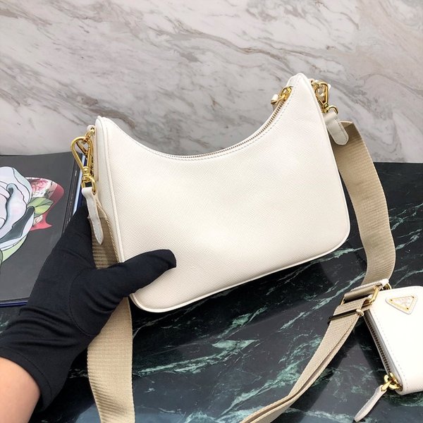 프라다 리에디션 가죽 숄더백 [매장가 320만원대]