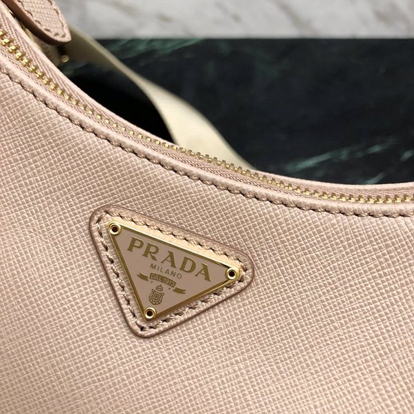 프라다 리에디션 가죽 숄더백 [매장가 320만원대]