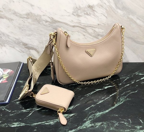 프라다 리에디션 가죽 숄더백 [매장가 320만원대]