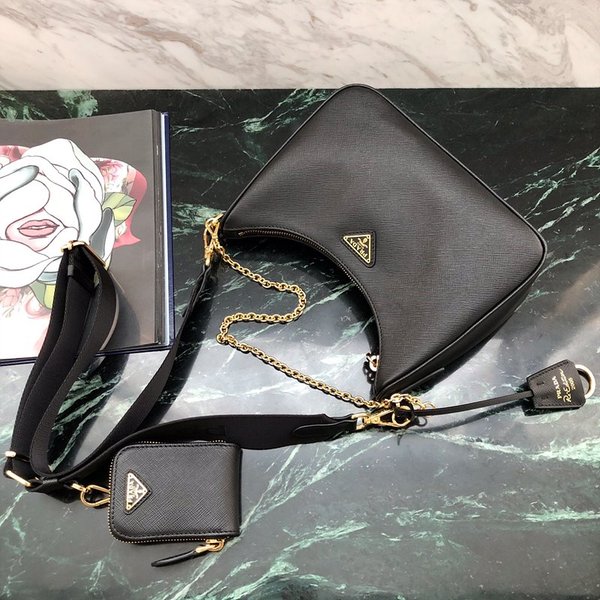 프라다 리에디션 가죽 숄더백 [매장가 320만원대]