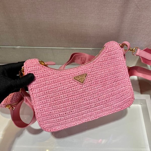 프라다 리에디션 2005 크로셰 백 [매장가 295만원대]