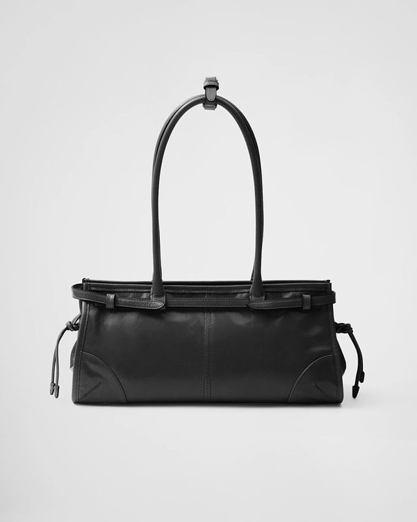 프라다 리에디션 2002 스몰 가죽 숄더백 [매장가 245만원대]