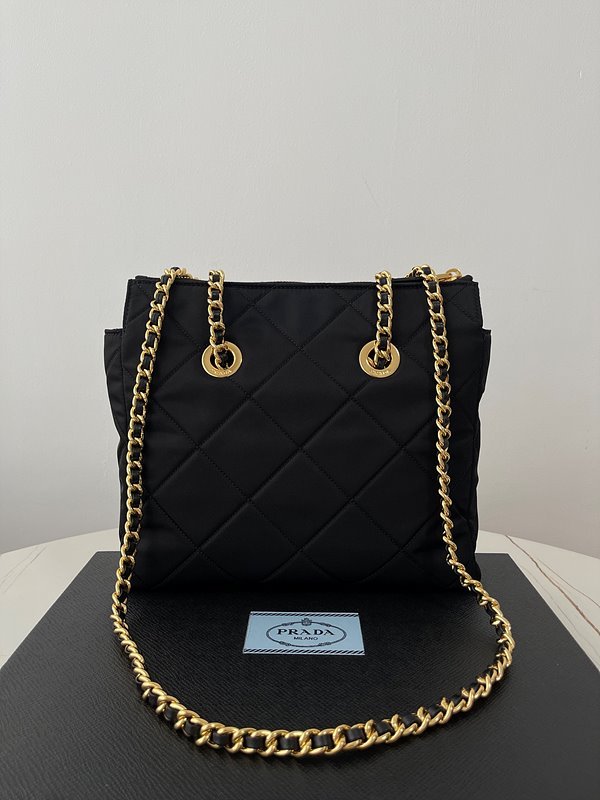 프라다 리나일론 토트백 [매장가 295만원대]