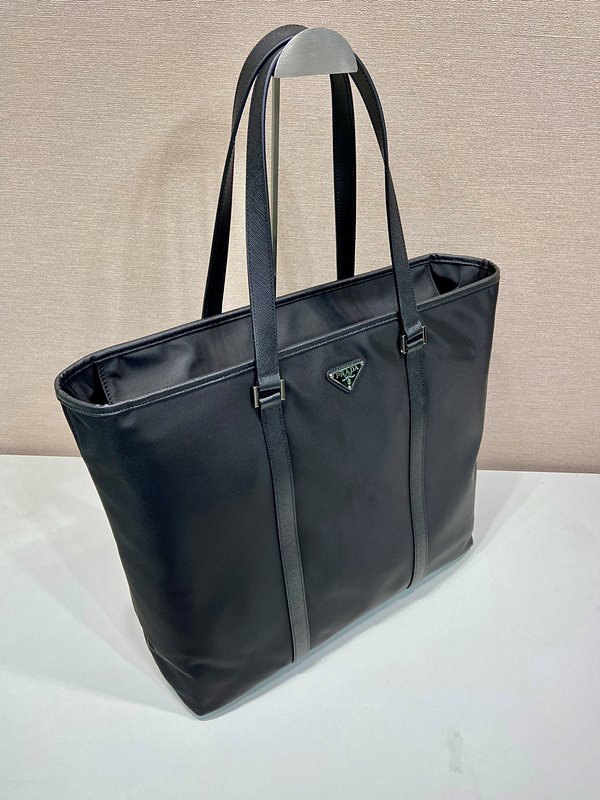 프라다 리나일론 및 사피아노 가죽 토트백 [매장가 285만원대]