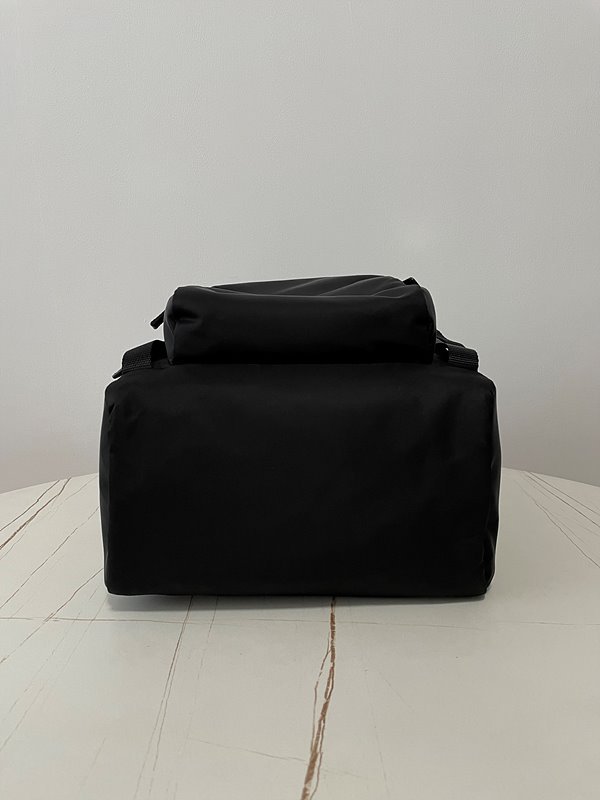 프라다 리나일론 및 사피아노 가죽 백팩 [매장가 310만원대]