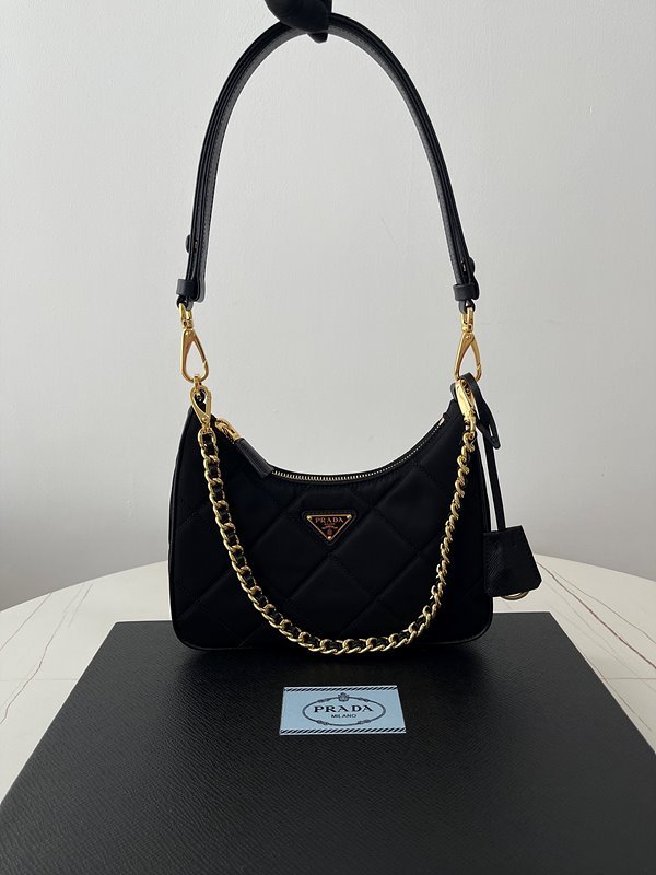 프라다 리나일론 미니백 [매장가 270만원대]