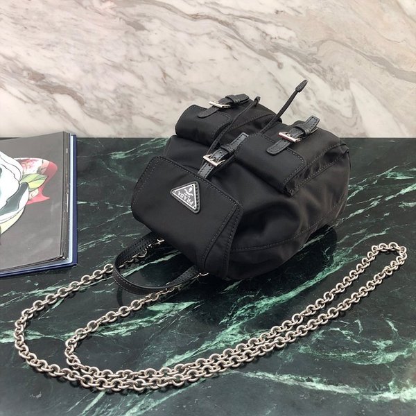 프라다 리나일론 미니 백팩 [매장가 230만원대]