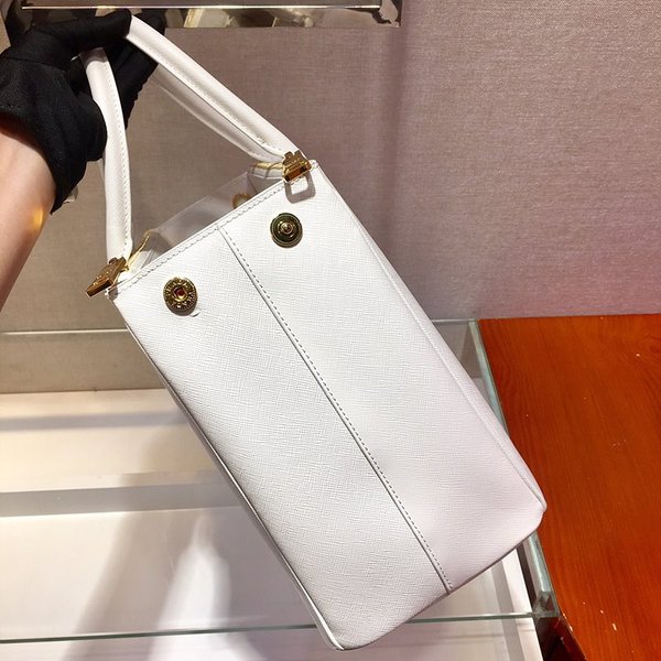 프라다 라지 갤러리아 사피아노 가죽백 [매장가 595만원대]