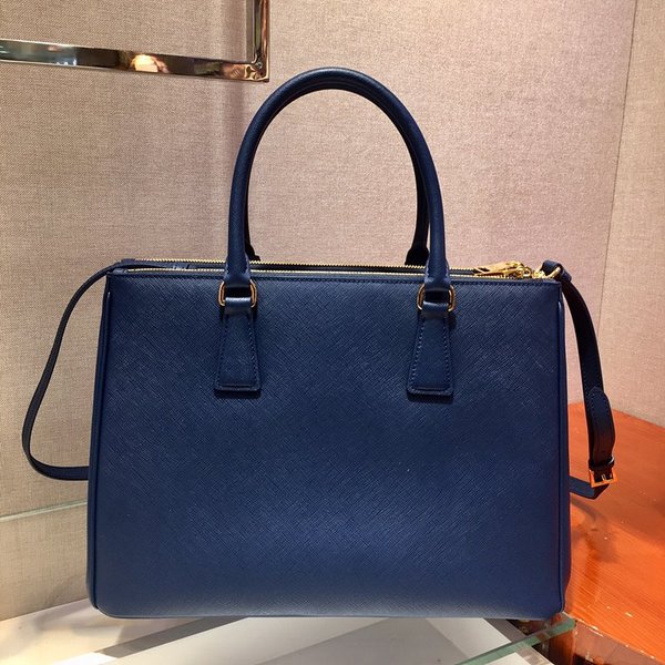 프라다 라지 갤러리아 사피아노 가죽백 [매장가 595만원대]