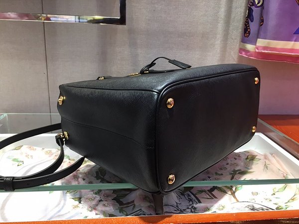 프라다 라지 갤러리아 사피아노 가죽백 [매장가 595만원대]