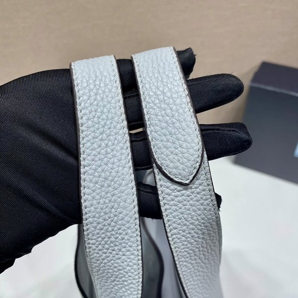 프라다 가죽 토트백 [매장가 425만원대]