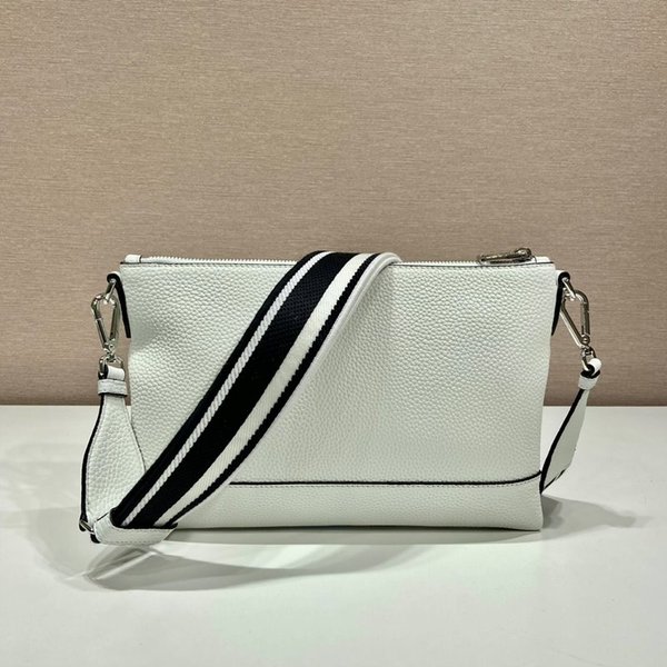 프라다 가죽 숄더백 [매장가 335만원대]