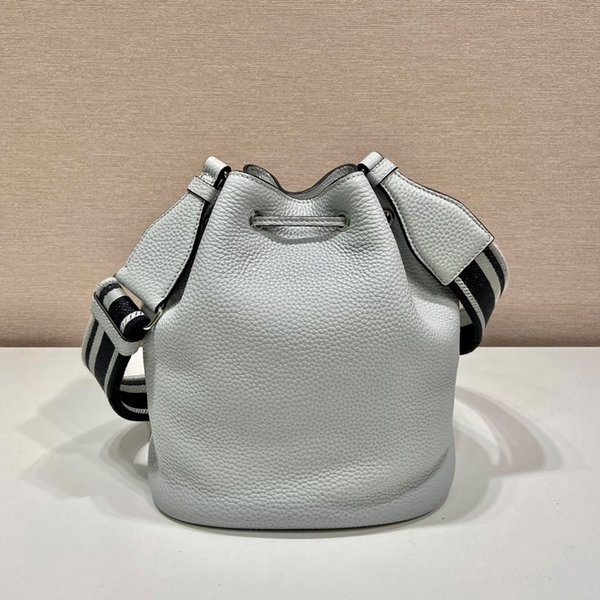 프라다 가죽 버킷백 [매장가 340만원대]