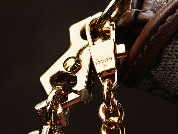 구찌 홀스빗 1955 스트랩 지갑 [매장가 215만원대]