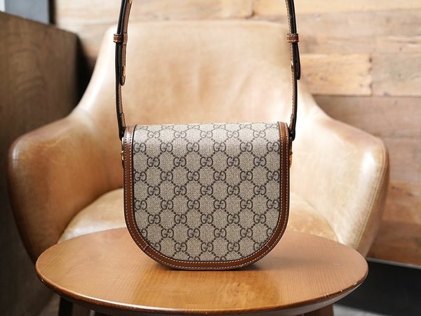 구찌 홀스빗 1955 라운드 미니백 [매장가 380만원대]