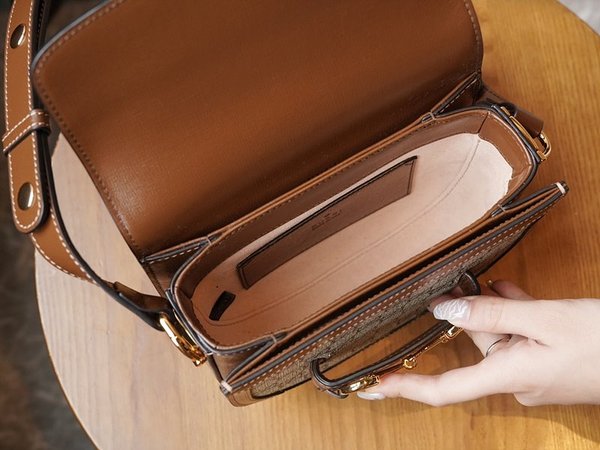 구찌 홀스빗 1955 라운드 미니백 [매장가 380만원대]