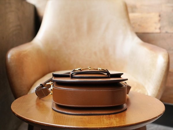 구찌 홀스빗 1955 라운드 미니백 [매장가 380만원대]