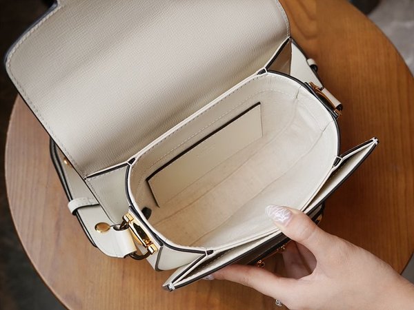 구찌 홀스빗 1955 라운드 미니백 [매장가 380만원대]