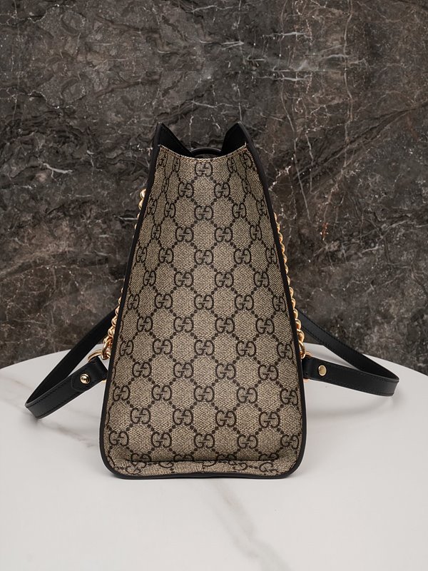 구찌 패들락 미디엄 GG 숄더백 [매장가 330만원대]