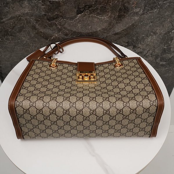 구찌 패들락 미디엄 GG 숄더백 [매장가 330만원대]