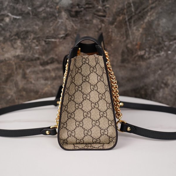 구찌 패들락 GG 수프림 캔버스 숄더백 [매장가 294만원대]