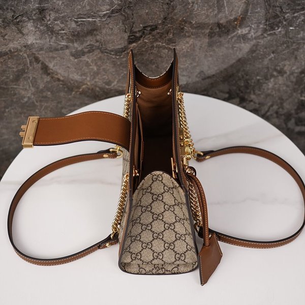 구찌 패들락 GG 수프림 캔버스 숄더백 [매장가 294만원대]