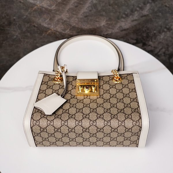 구찌 패들락 GG 수프림 캔버스 숄더백 [매장가 294만원대]