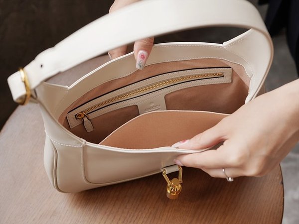 구찌 재키 1961 스몰 숄더백 [매장가 460만원대]