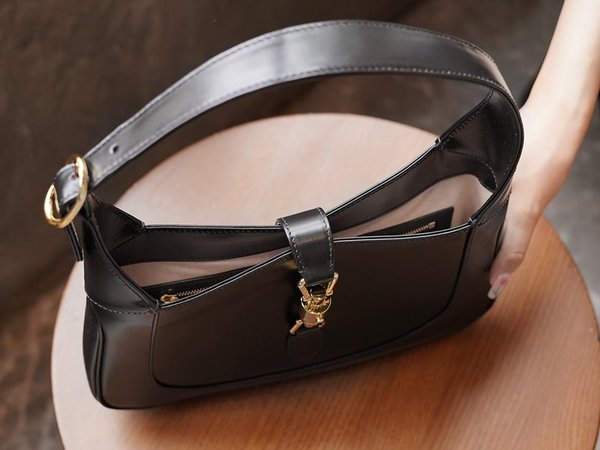 구찌 재키 1961 스몰 숄더백 [매장가 460만원대]