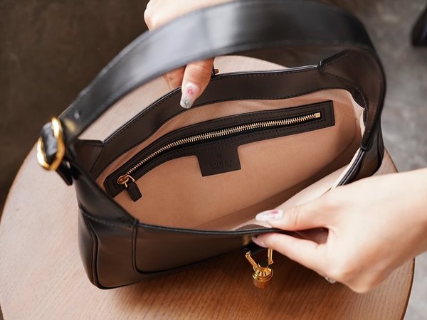 구찌 재키 1961 스몰 숄더백 [매장가 460만원대]