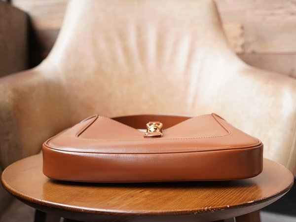 구찌 재키 1961 스몰 숄더백 [매장가 460만원대]