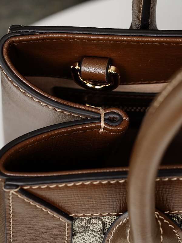 구찌 재키 1961 미디엄 토트백 [매장가 350만원대]