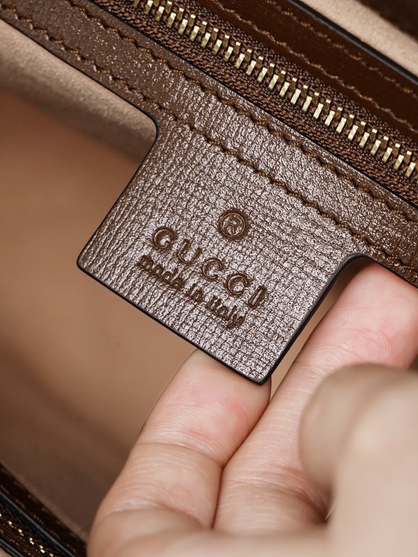 구찌 재키 1961 미디엄 토트백 [매장가 350만원대]