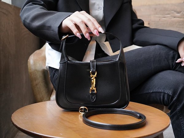 구찌 재키 1961 미니백 [매장가 310만원대]