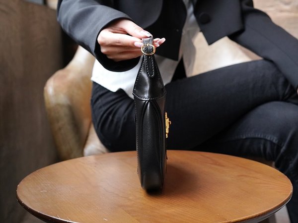 구찌 재키 1961 미니백 [매장가 310만원대]